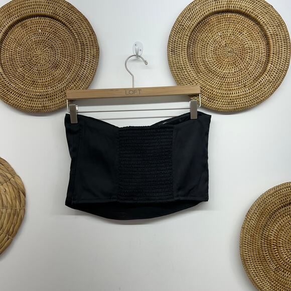 Abercrombie Black Satin Cut Out Smocked Cropped Crop Top Strapless Tank Medium - Picture 2 of 5